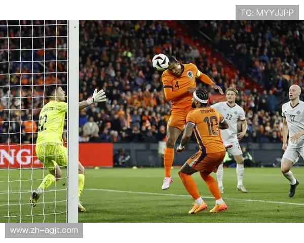 足球赛事中的经典对决与战术博弈